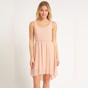 Alice & Olivia Dusty Pink Sequin Neckline Dress

C205513634